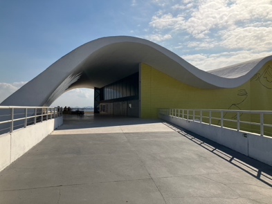 Niteroi: il Teatro Popular Oscar Niemeyer